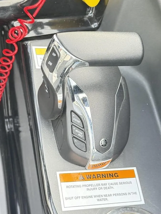 Slide: The Image of Veranda V One Tritoon 2022 - 2