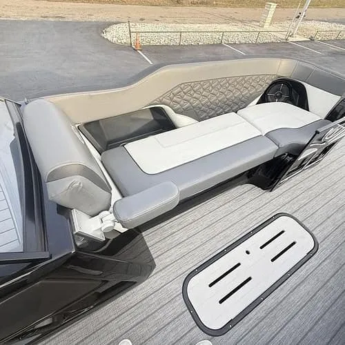 Slide: The Image of Veranda V One Tritoon 2022 - 16