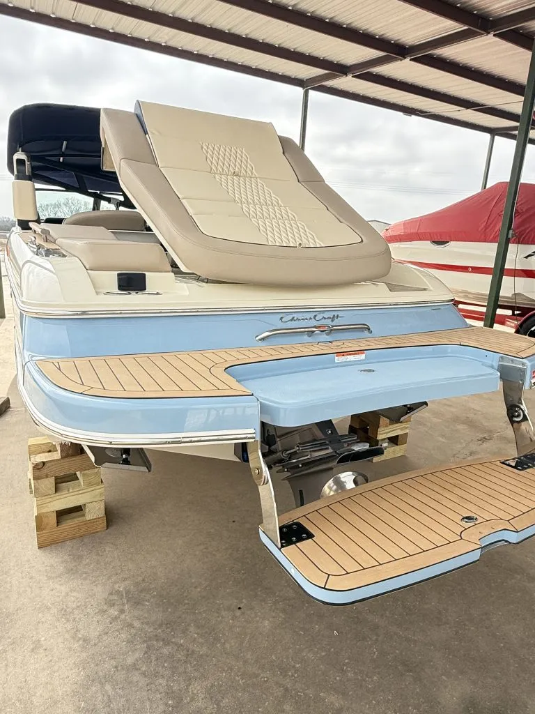 Slide: The Image of Chris-Craft SPORTSTER 25 MR 2026 - 4