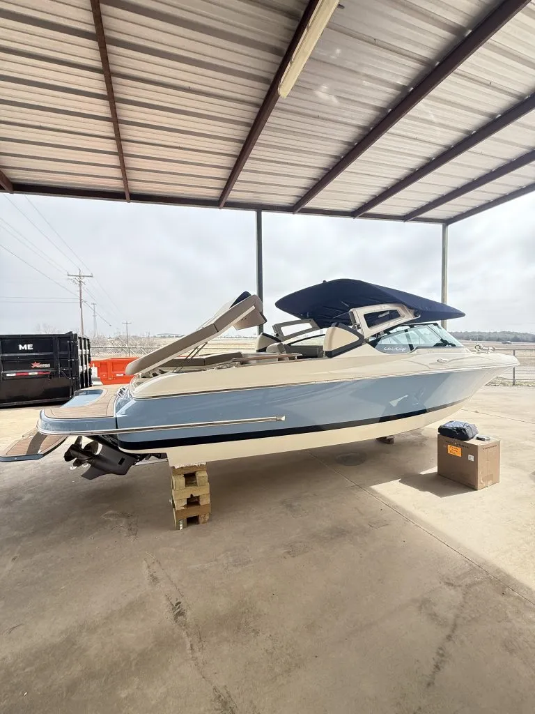 Slide: The Image of Chris-Craft SPORTSTER 25 MR 2026 - 8