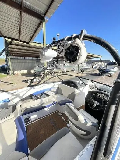 Slide: The Image of Tigé R20 Bowrider 2014 - 4