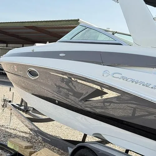 Slide: The Image of Crownline Boats E255 Bowrider 2022 - 21