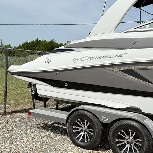 Slide: The Image of Crownline Boats E255 Bowrider 2022 - 25