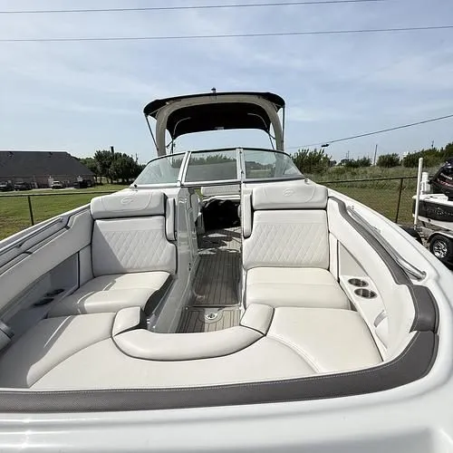 Slide: The Image of Crownline Boats E255 Bowrider 2022 - 14