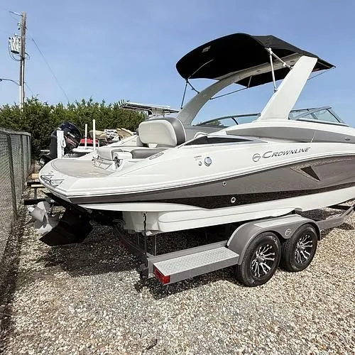 Slide: The Image of Crownline Boats E255 Bowrider 2022 - 29