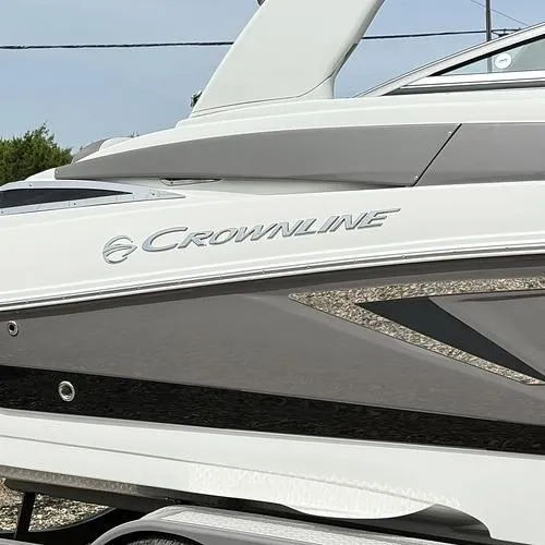 Slide: The Image of Crownline Boats E255 Bowrider 2022 - 1