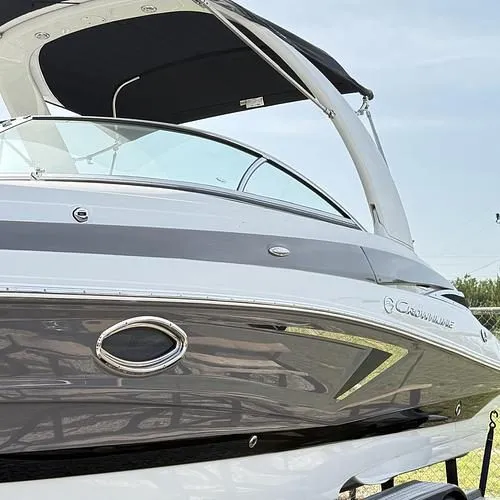 Slide: The Image of Crownline Boats E255 Bowrider 2022 - 20