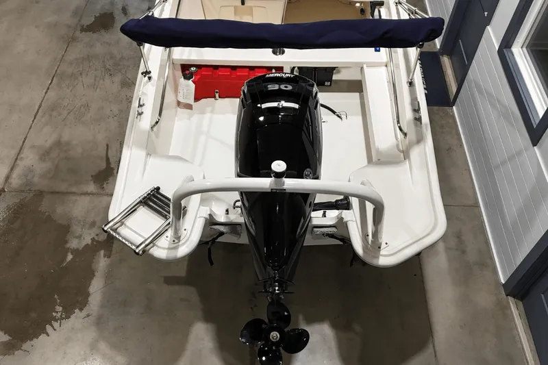 Slide: The Image of Boston Whaler 160 Super Sport 2026 - 10