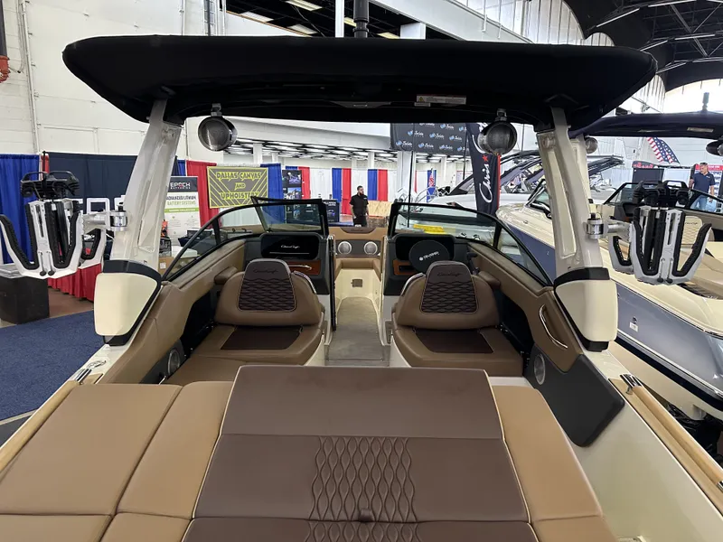 Slide: The Image of Chris-Craft SPORTSTER 25 MR WAKE SURF 2026 - 1
