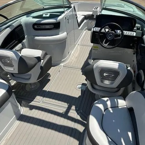 Slide: The Image of Crownline Boats E235 Wake/Surf 2024 - 4