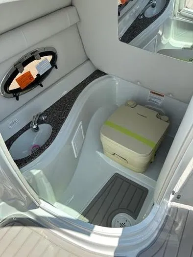 Slide: The Image of Crownline Boats E235 Wake/Surf 2024 - 1