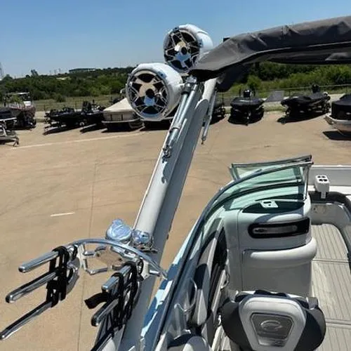 Slide: The Image of Crownline Boats E235 Wake/Surf 2024 - 6