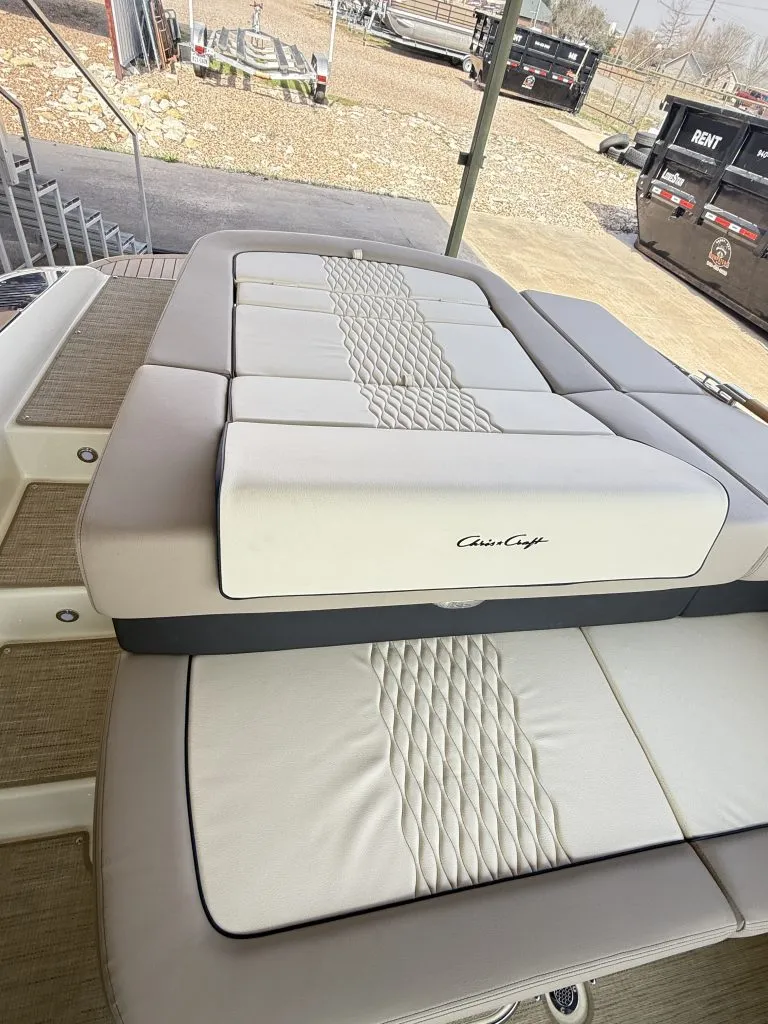 Slide: The Image of Chris-Craft SPORTSTER 25 MR 2026 - 55