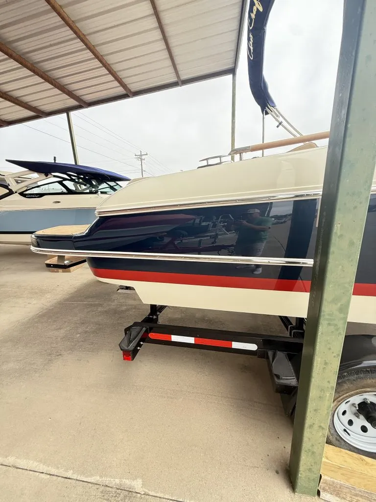 Slide: The Image of Chris-Craft SPORTSTER 25 MR 2026 - 17