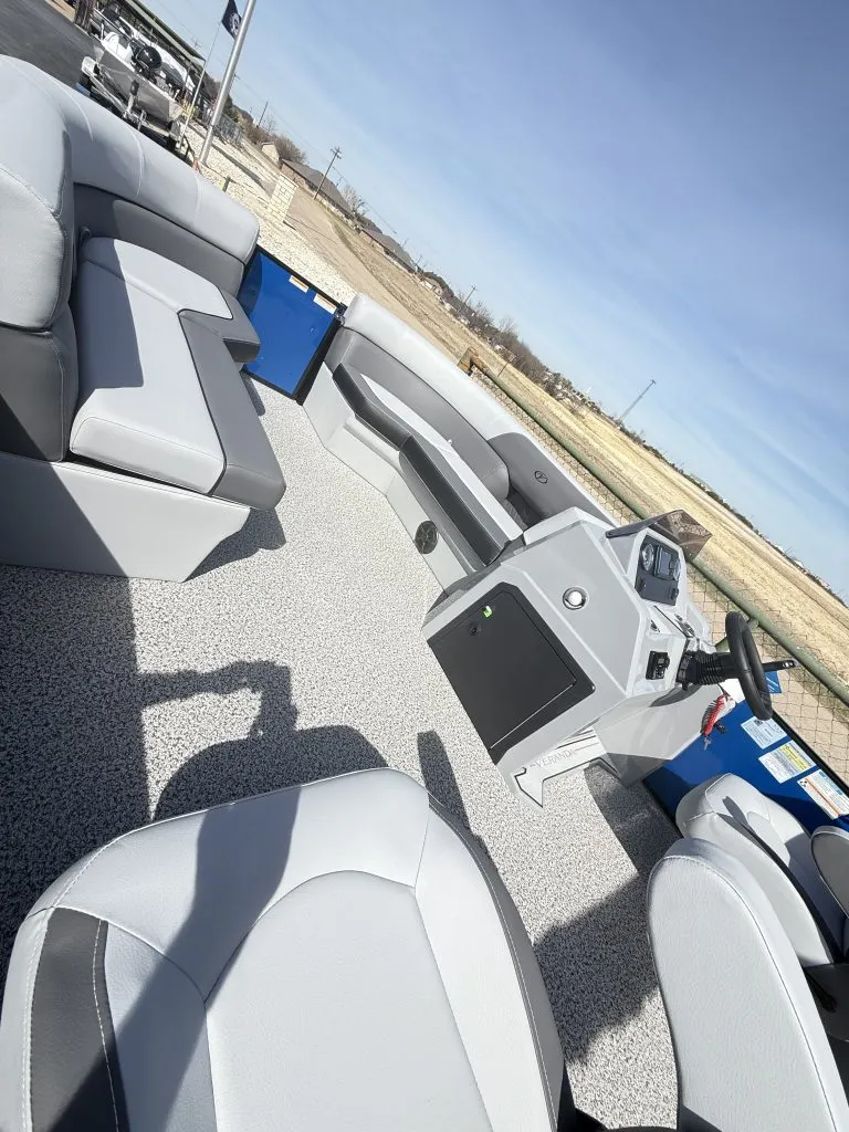 Slide: The Image of Veranda VISTA VIEW 20 RC 2026 - 10
