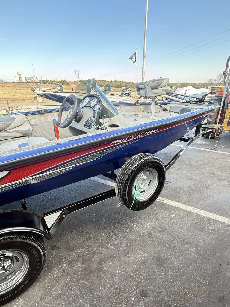 Slide: The Image of Tracker Boats PRO TEAM 175 TF 2016 - 5