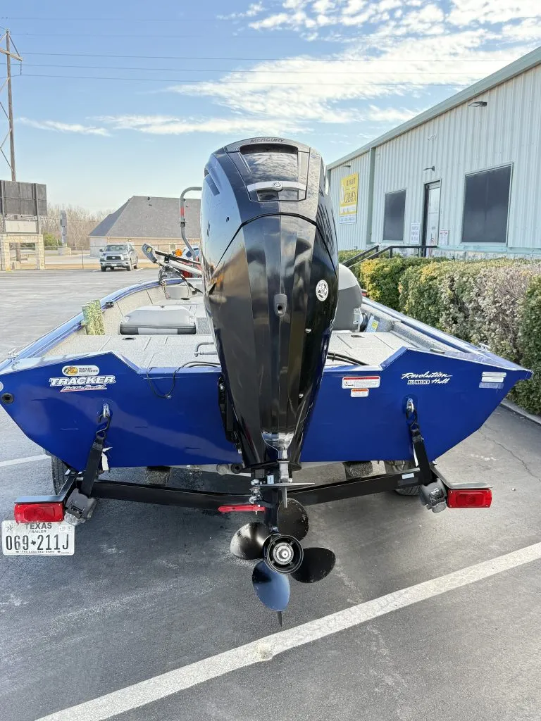 Slide: The Image of Tracker Boats PRO TEAM 175 TF 2016 - 3