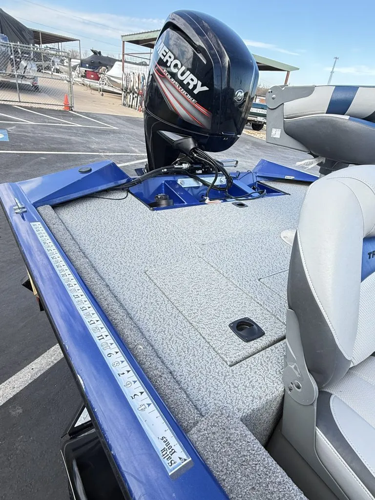 Slide: The Image of Tracker Boats PRO TEAM 175 TF 2016 - 8