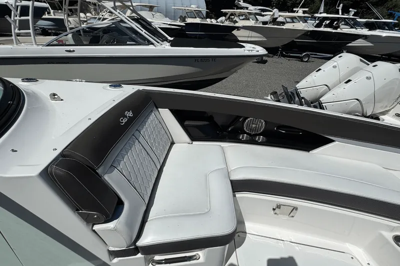 Slide: The Image of Sea Ray SLX 350 OB 2017 - 33