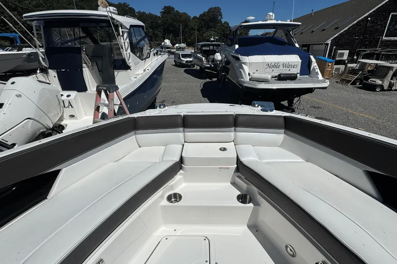 Slide: The Image of Sea Ray SLX 350 OB 2017 - 34