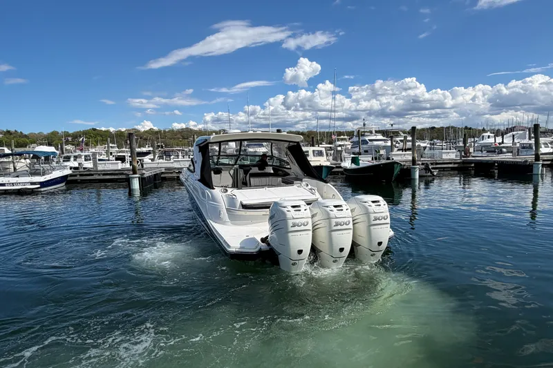 Slide: The Image of Sea Ray SLX 350 OB 2017 - 49