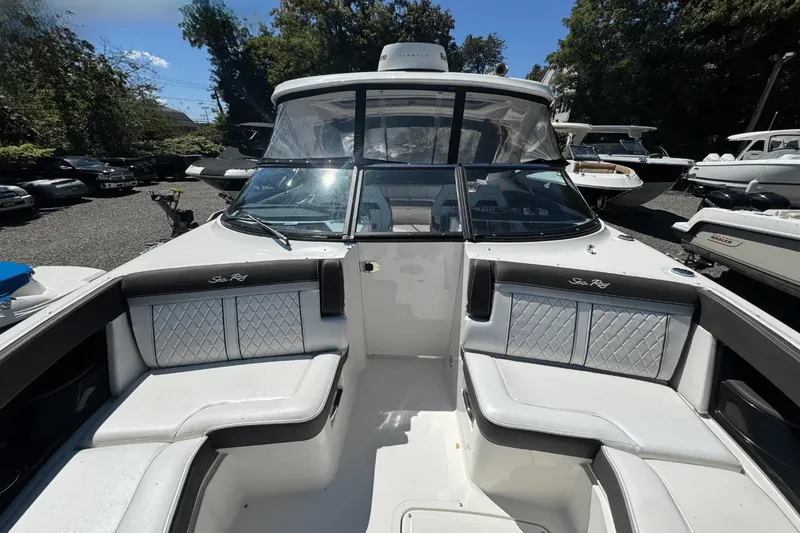Slide: The Image of Sea Ray SLX 350 OB 2017 - 42