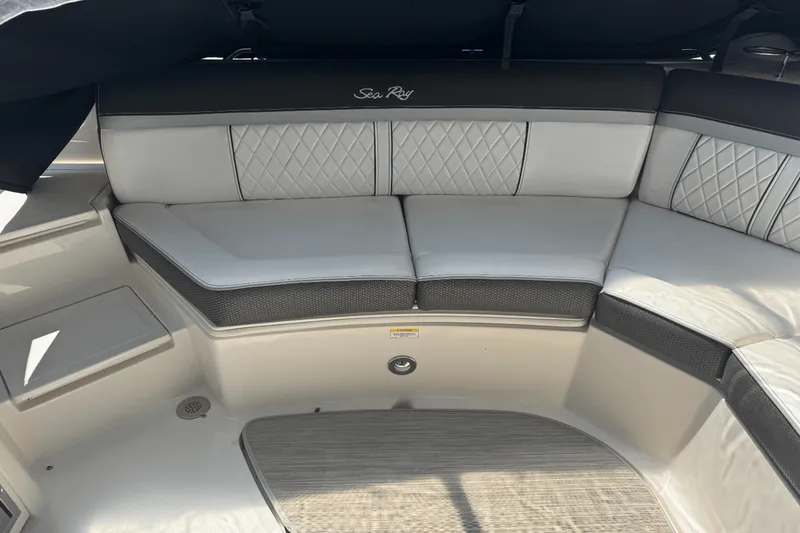 Slide: The Image of Sea Ray SLX 350 OB 2017 - 8