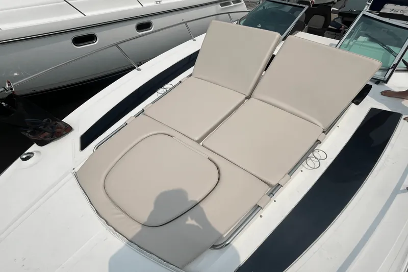 Slide: The Image of Sea Ray 350 SUNDANCER 2014 - 35
