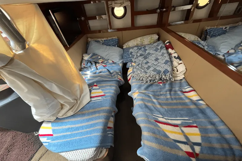 Slide: The Image of Sea Ray 350 SUNDANCER 2014 - 41