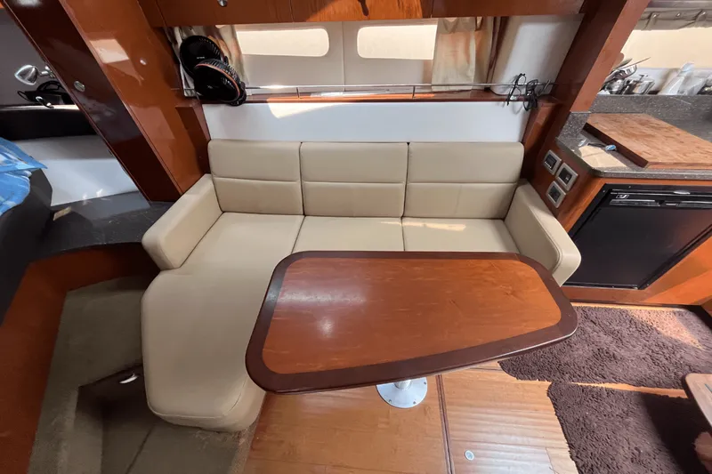 Slide: The Image of Sea Ray 350 SUNDANCER 2014 - 43