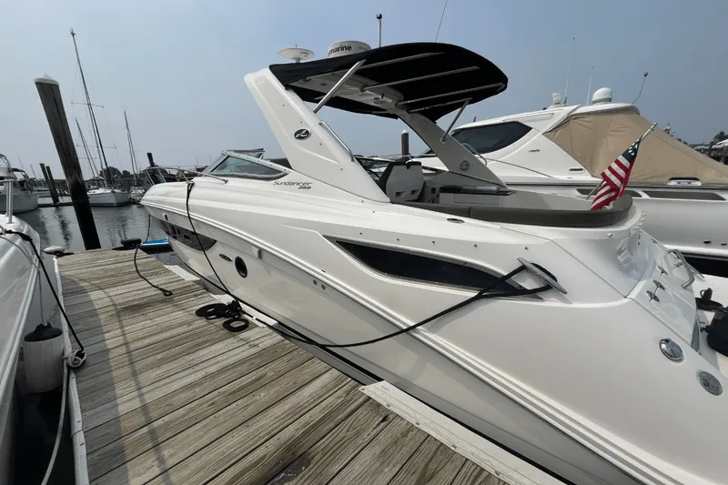 Slide: The Image of Sea Ray 350 SUNDANCER 2014 - 6