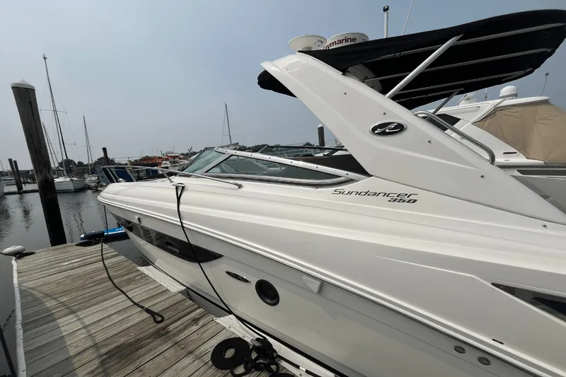Slide: The Image of Sea Ray 350 SUNDANCER 2014 - 6