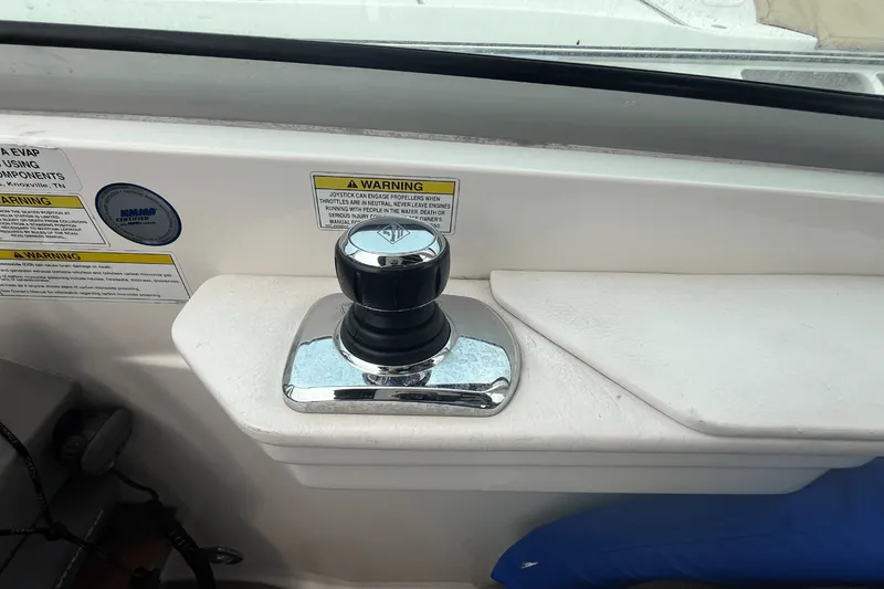 Slide: The Image of Sea Ray 350 SUNDANCER 2014 - 29