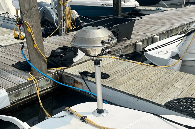 Slide: The Image of Sea Ray 350 SUNDANCER 2014 - 51