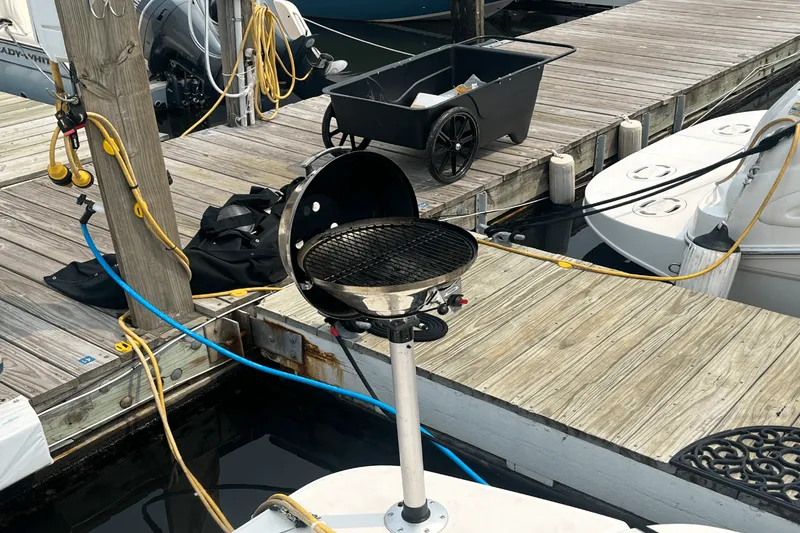 Slide: The Image of Sea Ray 350 SUNDANCER 2014 - 52
