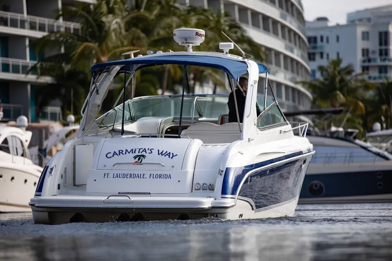 Slide: The Image of 2007 Formula 370 Super Sport boat in Fort Lauderdale marina. - 23