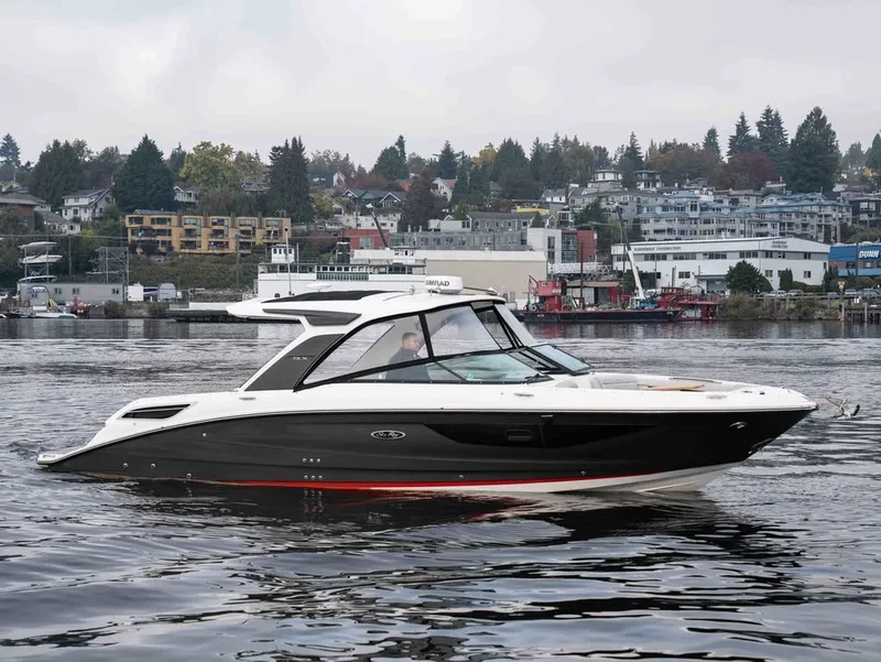 Slide: The Image of Sea Ray 350 SLX 2021 - 4