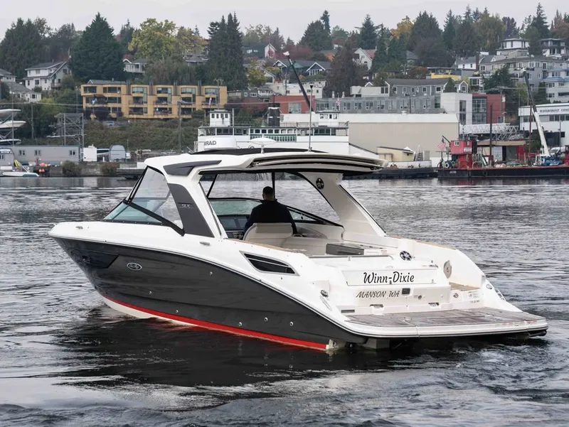 Slide: The Image of Sea Ray 350 SLX 2021 - 7