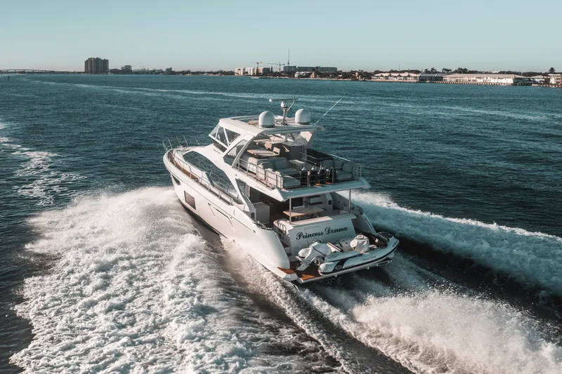 Slide: The Image of Azimut 60 FLYBRIDGE 2021 - 11