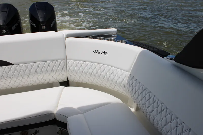 Slide: The Image of Sea Ray SLX 280 Outboard 2027 - 40