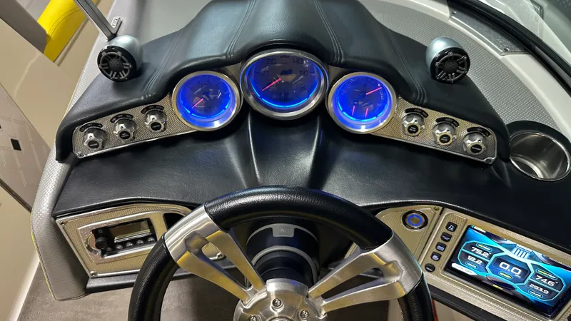 Slide: The Image of Mastercraft X30 2015 - 51