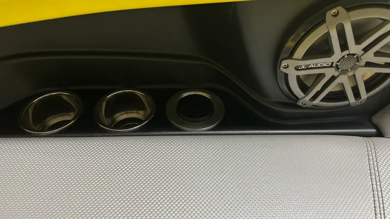Slide: The Image of Mastercraft X30 2015 - 33