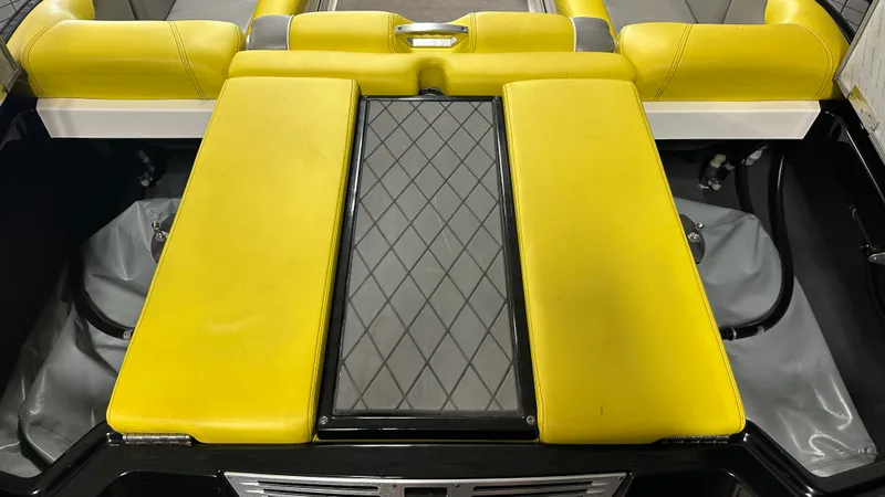Slide: The Image of Mastercraft X30 2015 - 13