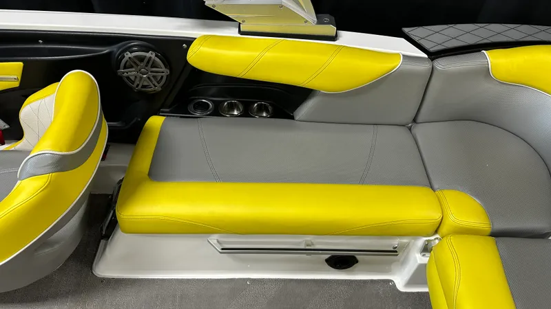Slide: The Image of Mastercraft X30 2015 - 17