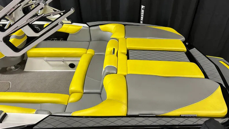 Slide: The Image of Mastercraft X30 2015 - 3