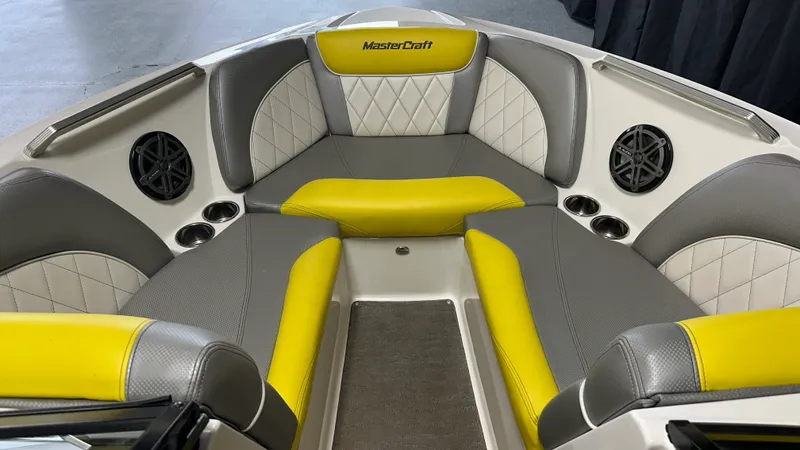 Slide: The Image of Mastercraft X30 2015 - 55