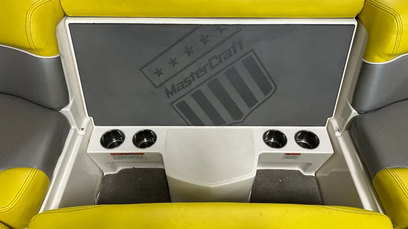 Slide: The Image of Mastercraft X30 2015 - 26