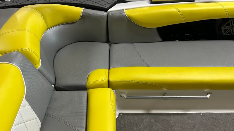 Slide: The Image of Mastercraft X30 2015 - 27