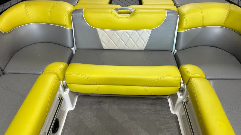 Slide: The Image of Mastercraft X30 2015 - 23