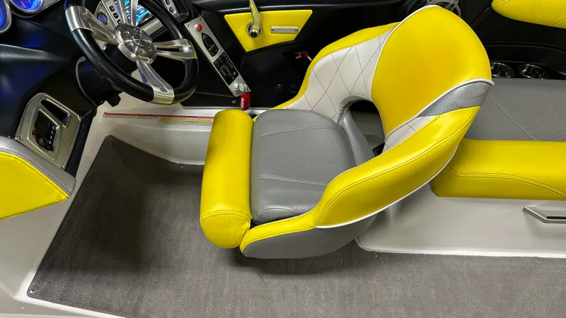Slide: The Image of Mastercraft X30 2015 - 44